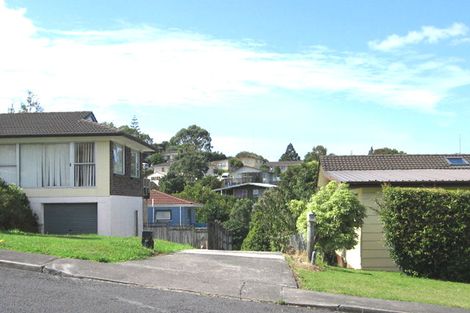 Photo of property in 17 Cedar Heights Avenue, Massey, Auckland, 0614