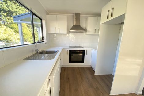 Photo of property in 6/17a Idesia Place, Totara Heights, Auckland, 2105