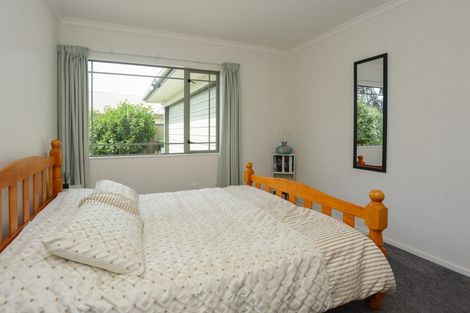Photo of property in 12 Flemington Place, Taradale, Napier, 4112