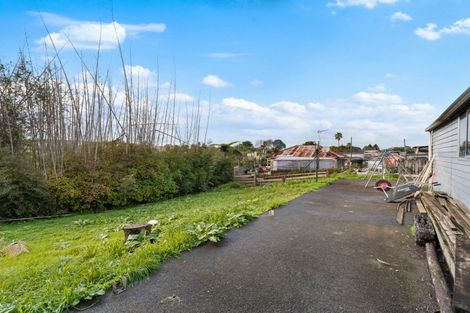 Photo of property in 39 Blake Road, Mangere East, Auckland, 2024