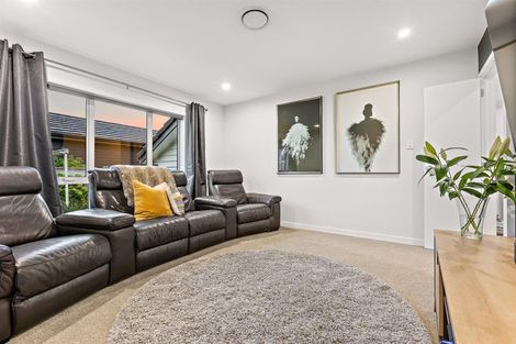 Photo of property in 2 Nikau Way, Riverhead, 0820