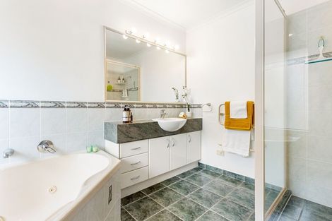 Photo of property in 10 Devana Court, Torbay, Auckland, 0630