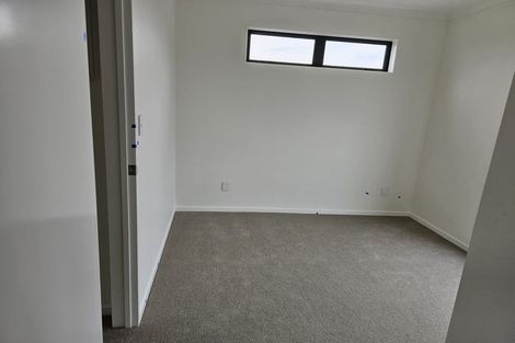 Photo of property in 4 Waipuhinui Way, Wiri, Auckland, 2104