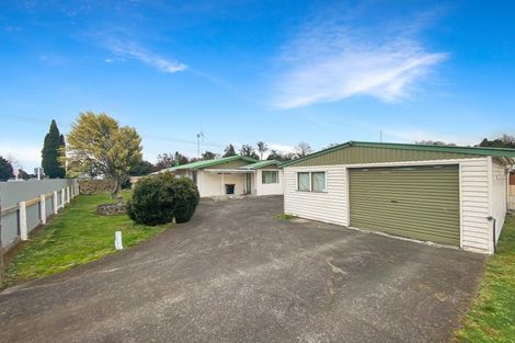 Photo of property in 1 Otanga Street, Dannevirke, 4930