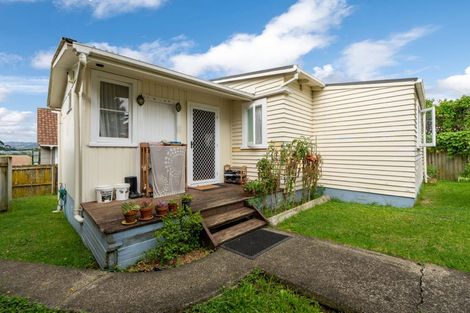Photo of property in 8 Huxley Place, Glen Innes, Auckland, 1072