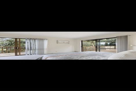 Photo of property in 1/807 East Coast Road, Northcross, Auckland, 0630