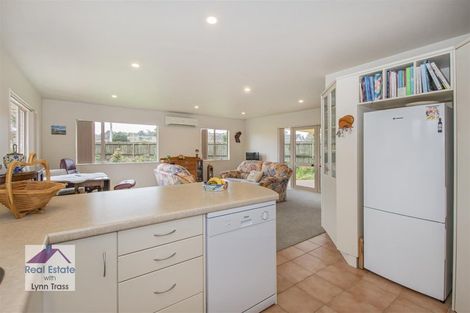 Photo of property in 76 Mains Avenue, Kensington, Whangarei, 0112