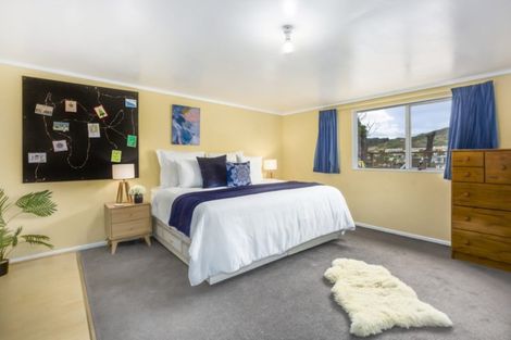 Photo of property in 23 Rembrandt Avenue, Tawa, Wellington, 5028