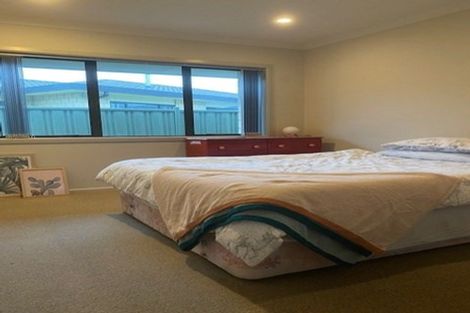 Photo of property in 15 Delta Mews Place, Clive, 4102