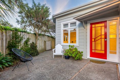 Photo of property in 28 Mortimer Terrace, Aro Valley, Wellington, 6021