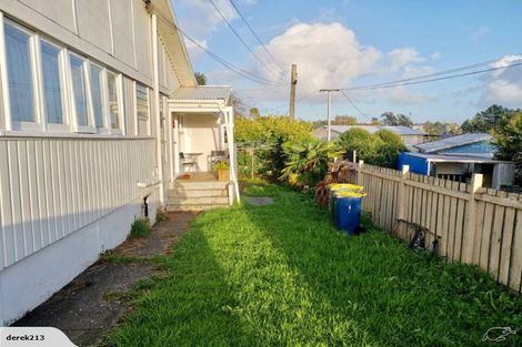 Photo of property in 24 Tiri Tiri Road, Birkdale, Auckland, 0626