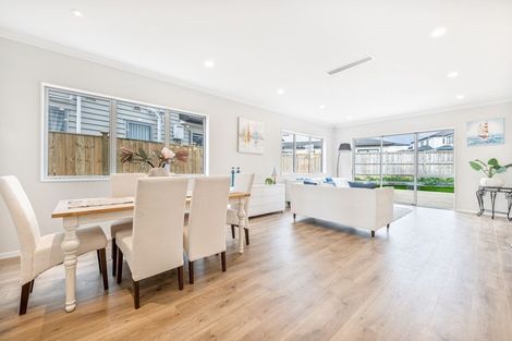 Photo of property in 60 Hikuawa Road, Flat Bush, Auckland, 2019