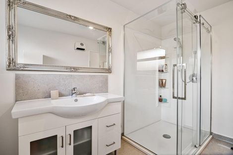 Photo of property in 3 Cam Place, Harewood, Christchurch, 8051