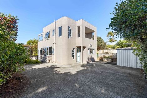 Photo of property in 2/111 Taikata Road, Te Atatu Peninsula, Auckland, 0610
