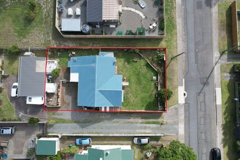 Photo of property in 9 Toi Street, Otaki Beach, Otaki, 5512