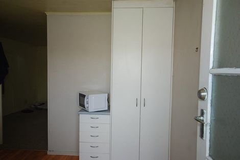 Photo of property in 1/16 Dinglebank Road, Mount Wellington, Auckland, 1060
