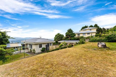 Photo of property in 111 Miromiro Road, Normandale, Lower Hutt, 5010