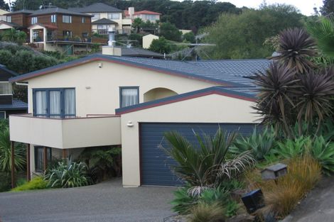 Photo of property in 90e Atkinson Road, Titirangi, Auckland, 0604
