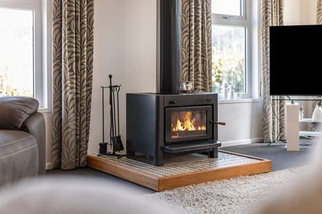 Photo of property in 19 Mimihau Grove, Wainuiomata, Lower Hutt, 5014