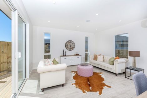 Photo of property in 8 Konoba Avenue, Kumeu, 0810