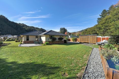 Photo of property in 6 Tussock Place, Stoke, Nelson, 7011