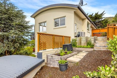 Photo of property in 4d Harmans Road, Lyttelton, 8082