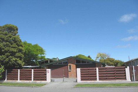 Photo of property in 5 Donnington Street, Parklands, Christchurch, 8083