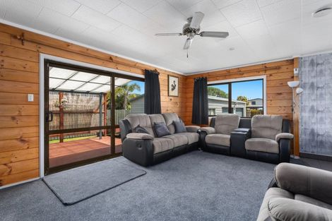 Photo of property in 8 Tawhara Place, Edgecumbe, 3120