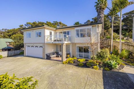 Photo of property in 39 Emlyn Place, Torbay, Auckland, 0630