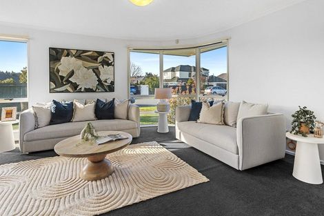 Photo of property in 32 Broadhaven Avenue, Parklands, Christchurch, 8083