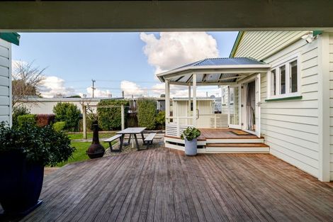 Photo of property in 1 Edward Street, Pahiatua, 4910
