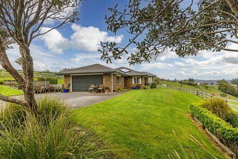 Photo of property in 215 Oyster Point Road, Kaukapakapa, Warkworth, 0984