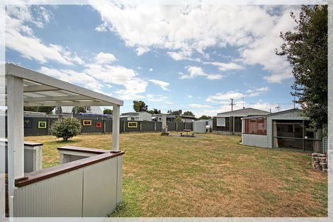 Photo of property in 14 Punga Street, Tangimoana, 4822