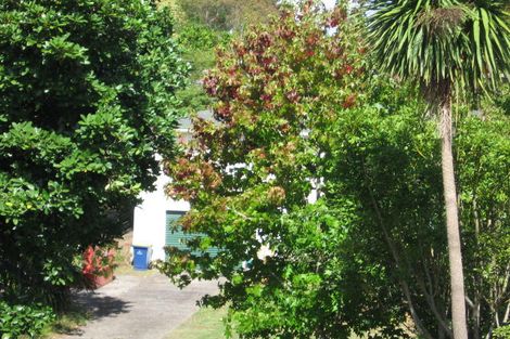 Photo of property in 94 Cliff View Drive, Green Bay, Auckland, 0604
