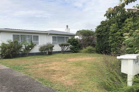 Photo of property in 221 Mangorei Road, Merrilands, New Plymouth, 4312