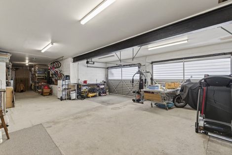 Photo of property in 5 Whitby Place, Westown, New Plymouth, 4310