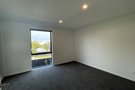 Photo of property in 8/27 New Brighton Road, Shirley, Christchurch, 8061