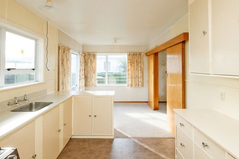 Photo of property in 17 Somerset Crescent, Highbury, Palmerston North, 4412