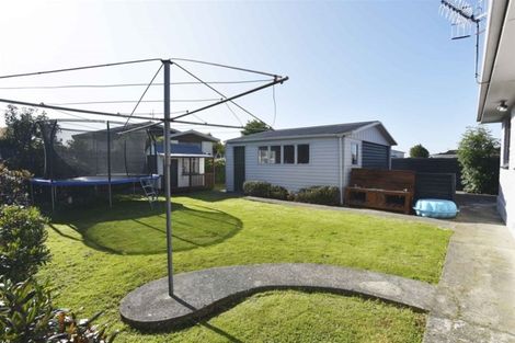 Photo of property in 52 Holloway Street, Waikiwi, Invercargill, 9810