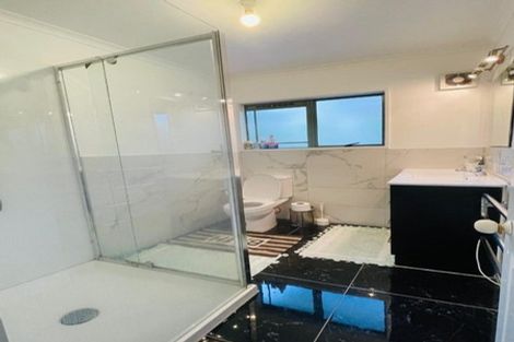 Photo of property in 108 Seaview Road, Glenfield, Auckland, 0629