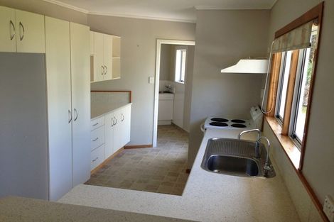 Photo of property in 3 Adams Place, Te Kamo, Whangarei, 0112