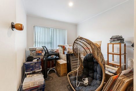 Photo of property in 37 Centreway Road, Orewa, 0931