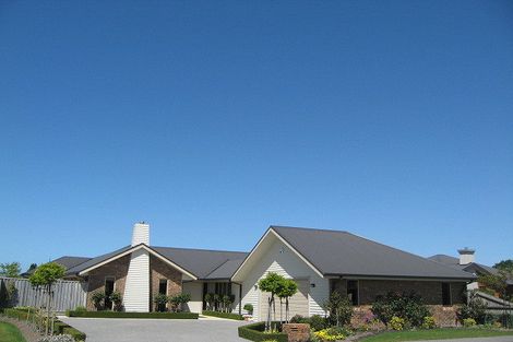 Photo of property in 21 Coolspring Way, Redwood, Christchurch, 8051