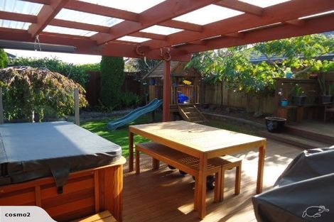 Photo of property in 35 Boston Parade, Kelvin Grove, Palmerston North, 4414