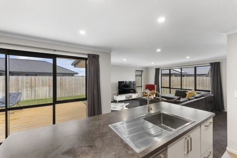 Photo of property in 20 Evelyn Crescent, Marshland, Christchurch, 8083