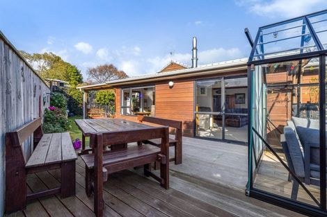 Photo of property in 19 Pehi Kupa Street, Waikanae, 5036