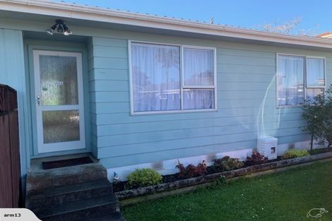 Photo of property in 1/34 Darren Crescent, Half Moon Bay, Auckland, 2012