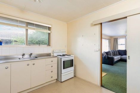 Photo of property in 1/185 Henderson Valley Road, Henderson, Auckland, 0612