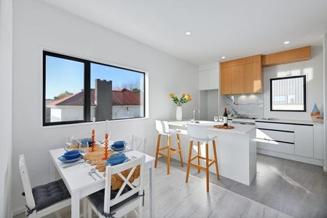 Photo of property in 3/50 Newington Road, Henderson, Auckland, 0612