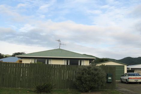 Photo of property in 60 Makarini Street, Paraparaumu, 5032